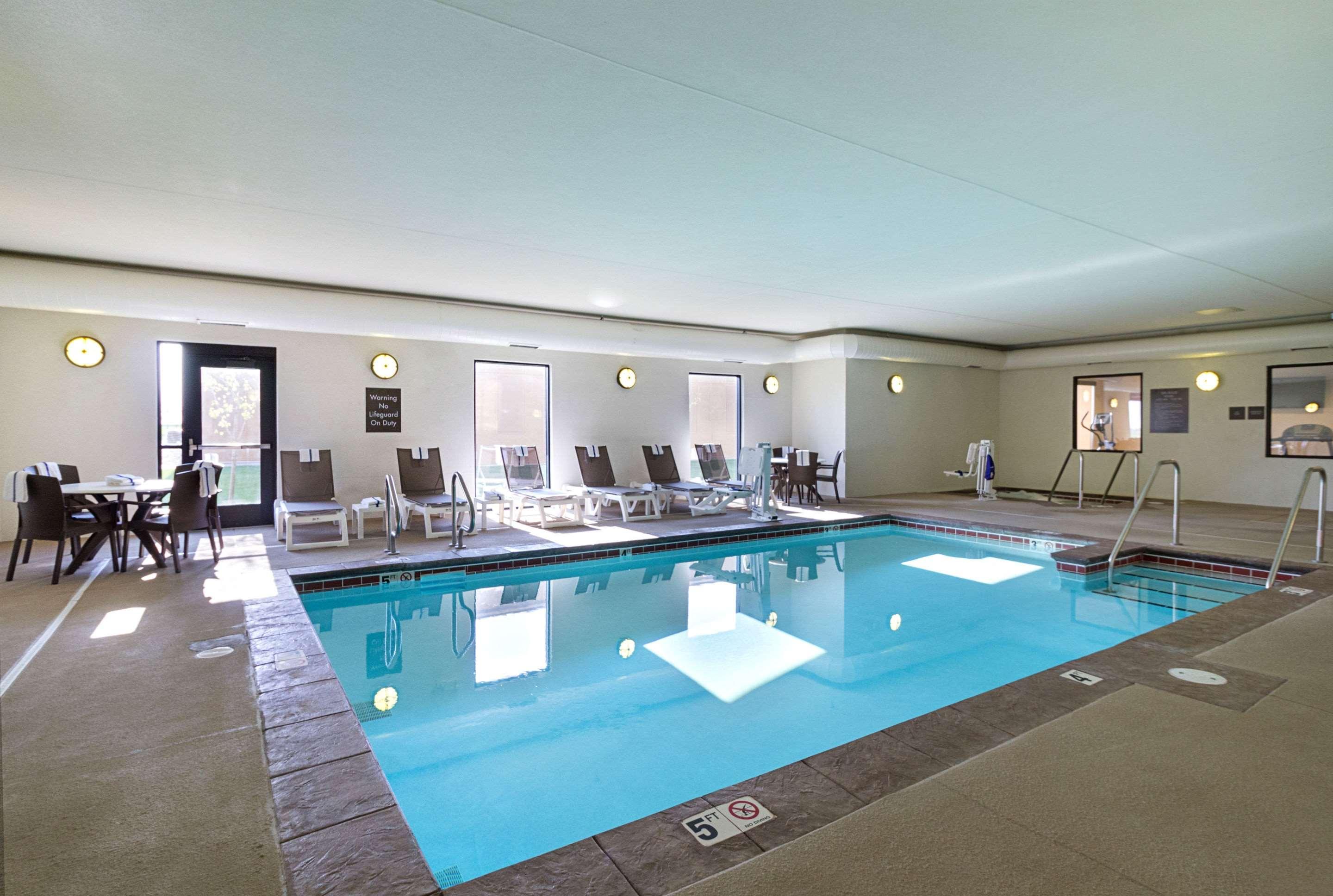 Comfort Suites & Conference Center Worthington Eksteriør bilde