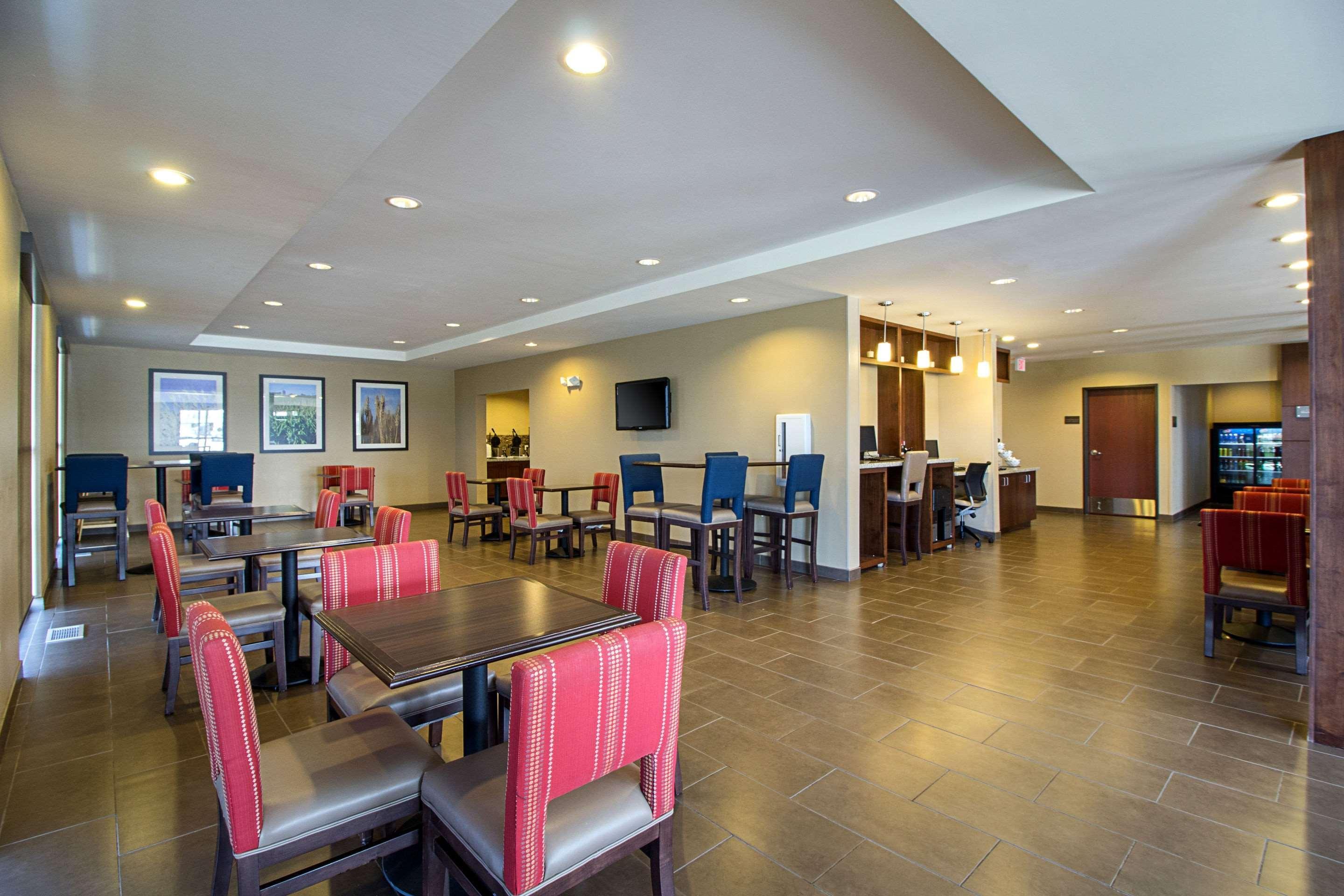 Comfort Suites & Conference Center Worthington Eksteriør bilde