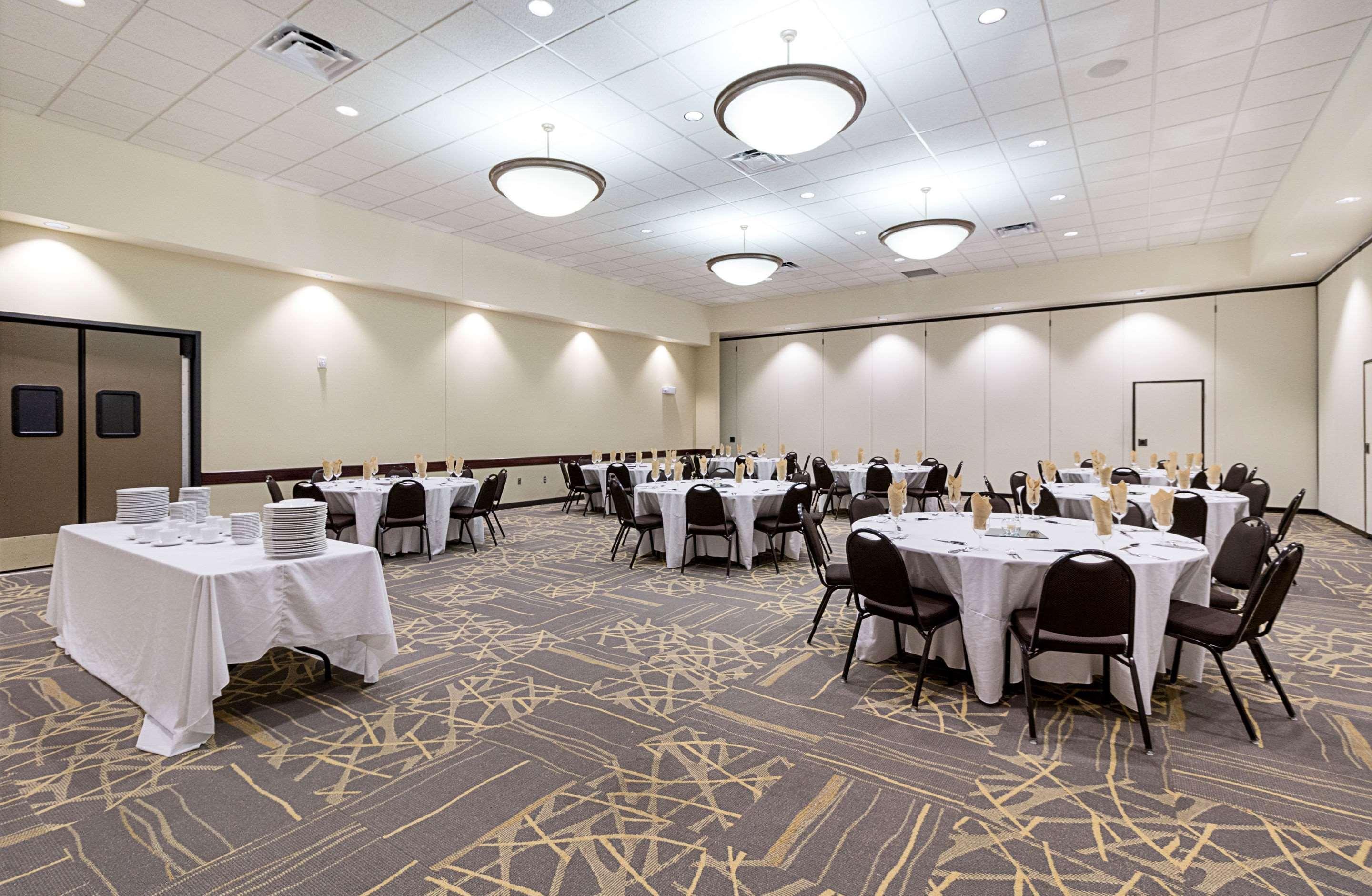 Comfort Suites & Conference Center Worthington Eksteriør bilde